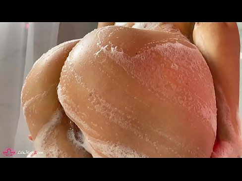 ❤️ Mae gwallt tywyll yn Mastyrbio Pussy gyda Dirgrynwr i Orgasm Dwys yn y Cawod Porno ar cy.fotonovelasxxx.ru ❌❤